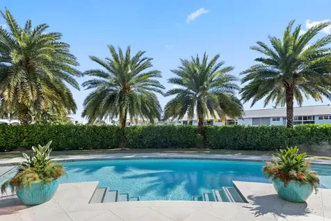 3700 Ne 24th Avenue Lighthouse Point FL 33064
