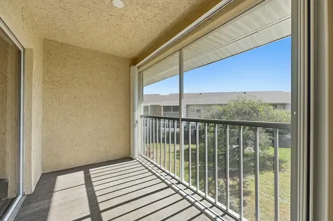 1536 Se Royal Green Circle Port Saint Lucie FL 34952