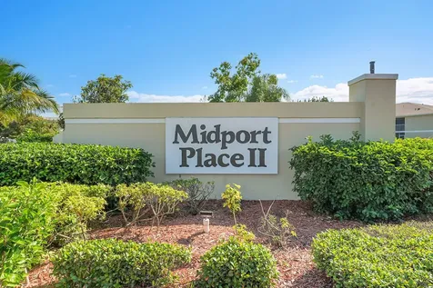 1536 Se Royal Green Circle Port Saint Lucie FL 34952