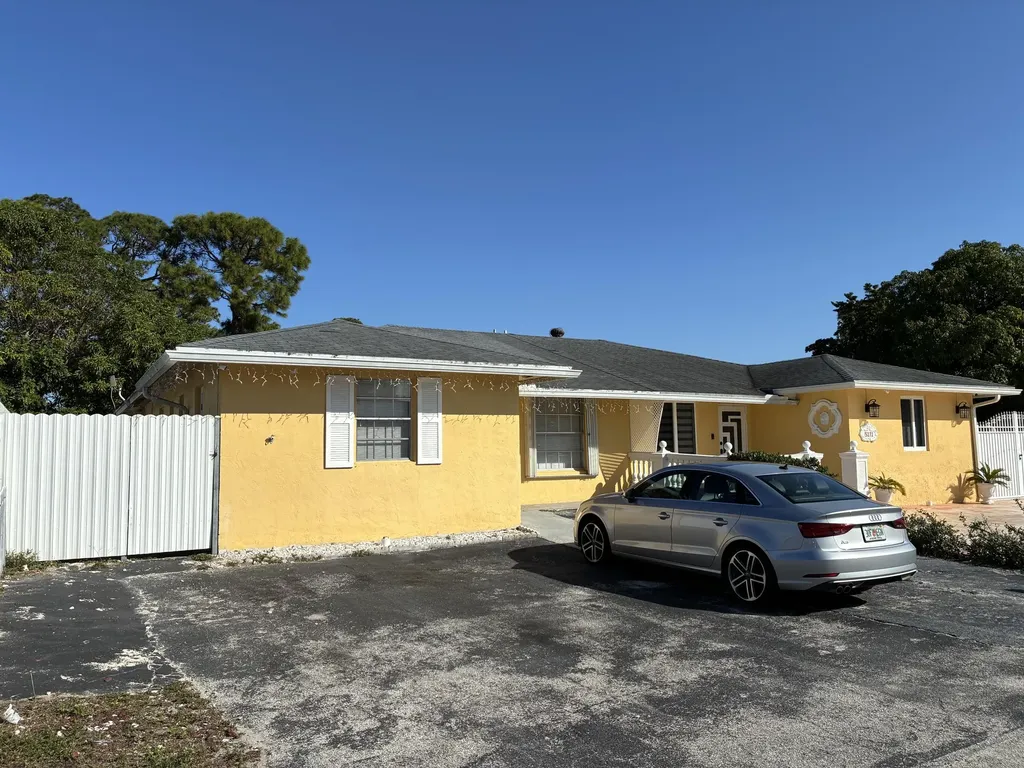 5268 Cannon Way West Palm Beach FL 33415