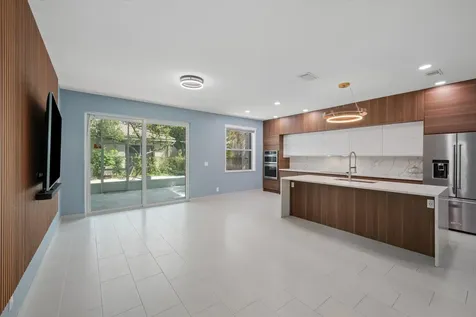1222 Rose Gate Boulevard Riviera Beach FL 33404