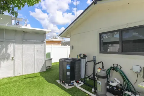 1283 Wynnewood Drive Drive West Palm Beach FL 33417