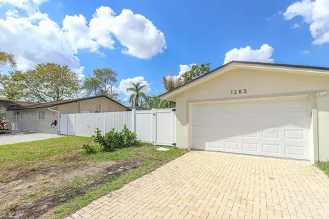 1283 Wynnewood Drive Drive West Palm Beach FL 33417