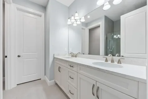 27064 Sw Viterbo Way Port Saint Lucie FL 34986