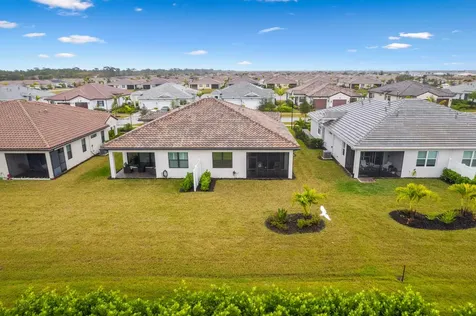 27064 Sw Viterbo Way Port Saint Lucie FL 34986