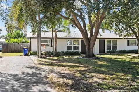 2446/2456 SW Hideaway Stuart FL 34994