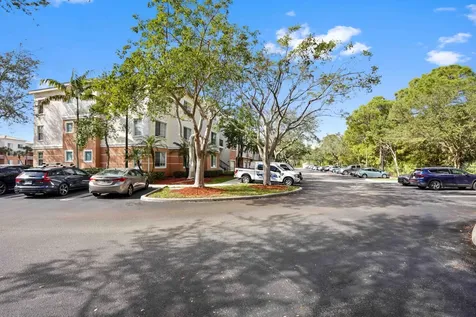 6101 Myrtlewood Circle Palm Beach Gardens FL 33418