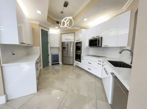 321 Sw 159th Drive Pembroke Pines FL 33027
