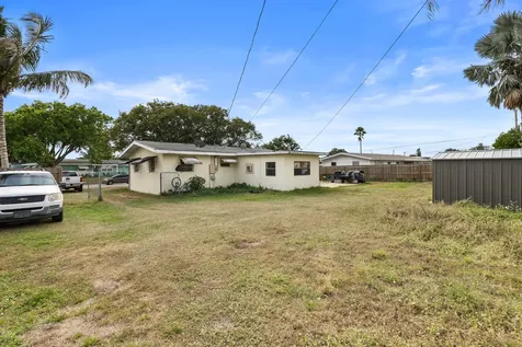 173 Se Placita Court Port Saint Lucie FL 34983