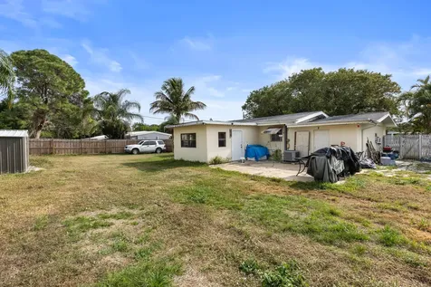 173 Se Placita Court Port Saint Lucie FL 34983