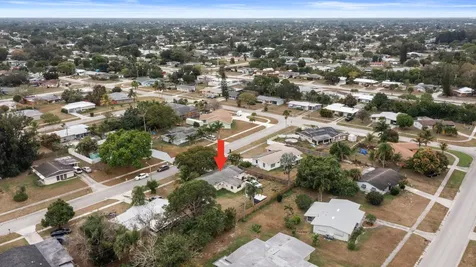 173 Se Placita Court Port Saint Lucie FL 34983