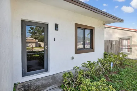 205 Nw 27th Terrace Fort Lauderdale FL 33311