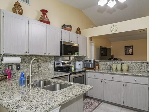 444 Sw Dolores Avenue Port Saint Lucie FL 34983