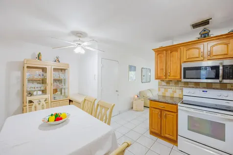 318 Sw 2nd Street Boca Raton FL 33432