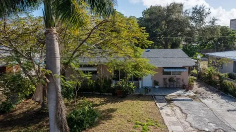 318 Sw 2nd Street Boca Raton FL 33432