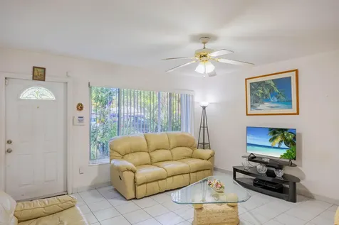 318 Sw 2nd Street Boca Raton FL 33432