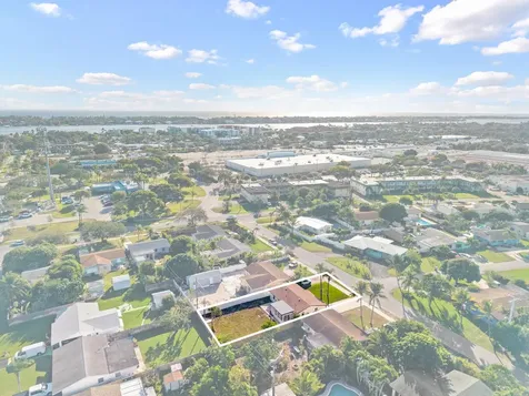 615 Garnett Street Lantana FL 33462