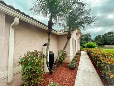 10638 Lake Shore Drive Wellington FL 33414