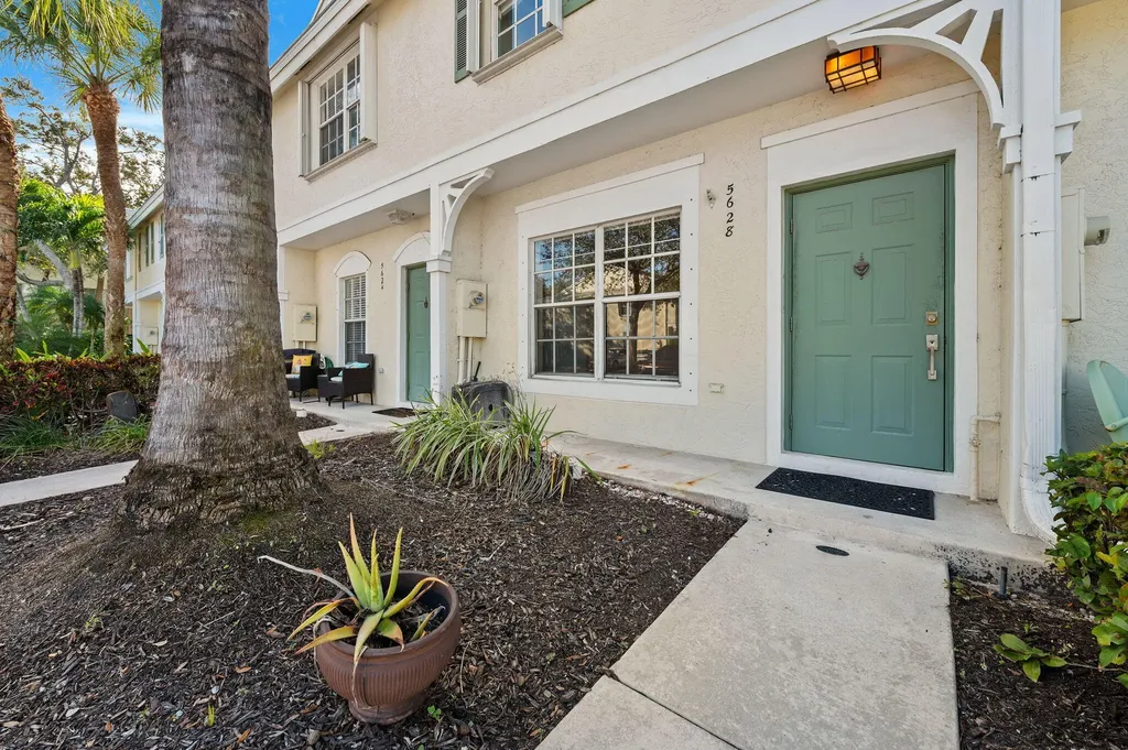 5628 Nw 99th Lane Coral Springs FL 33076