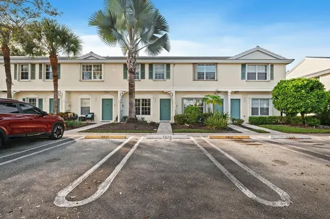 5628 Nw 99th Lane Coral Springs FL 33076