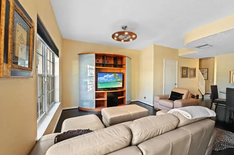 5628 Nw 99th Lane Coral Springs FL 33076