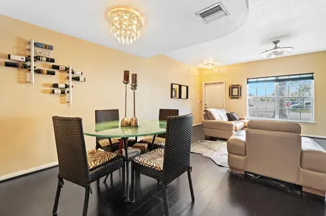 5628 Nw 99th Lane Coral Springs FL 33076