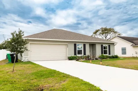 684 Se Crescent Avenue Port Saint Lucie FL 34984
