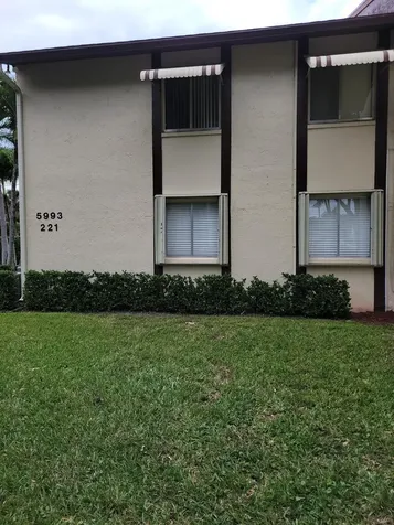 5993 La Pinata Boulevard Greenacres FL 33463