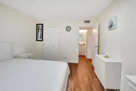 704 Saxony O Delray Beach FL 33446