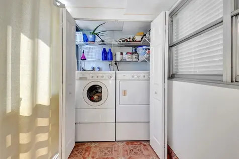 704 Saxony O Delray Beach FL 33446
