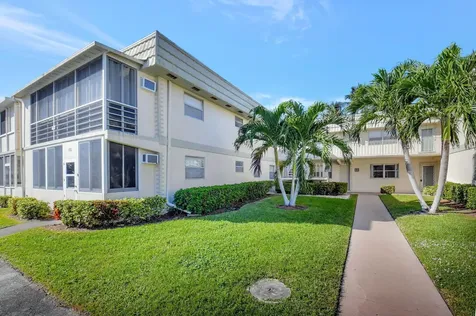 704 Saxony O Delray Beach FL 33446