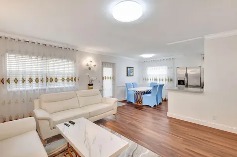 704 Saxony O Delray Beach FL 33446