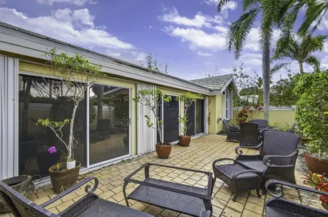 2347 Saratoga Bay Drive West Palm Beach FL 33409