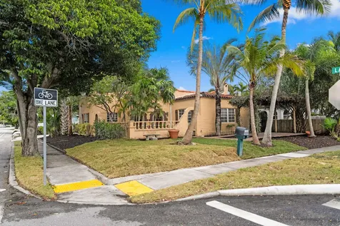 735 Colonial Road West Palm Beach FL 33405
