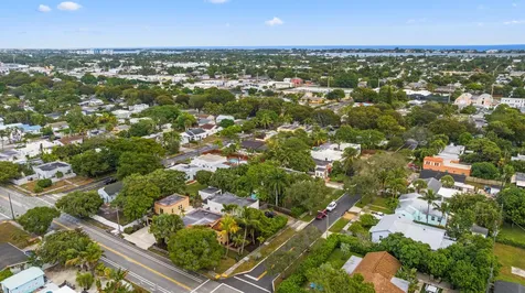735 Colonial Road West Palm Beach FL 33405