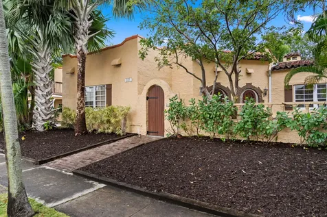 735 Colonial Road West Palm Beach FL 33405