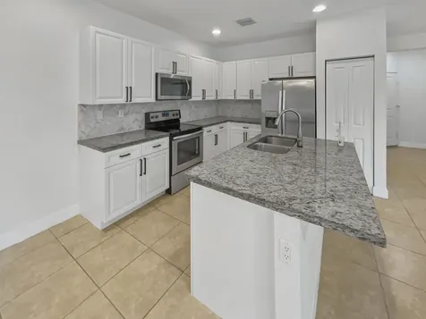 4879 Nw 55th Place Fort Lauderdale FL 33319
