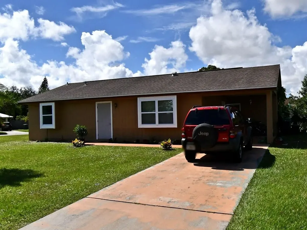 1810 Se Vesthaven Court Port Saint Lucie FL 34952