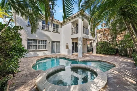 1062 Vintner Boulevard Palm Beach Gardens FL 33410