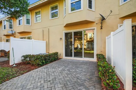 5810 Monterra Club Drive Lake Worth FL 33463