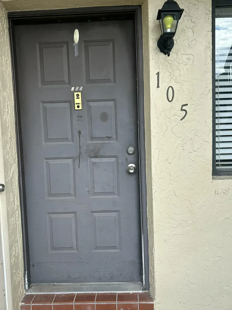 21950 Soundview Terrace Boca Raton FL 33433
