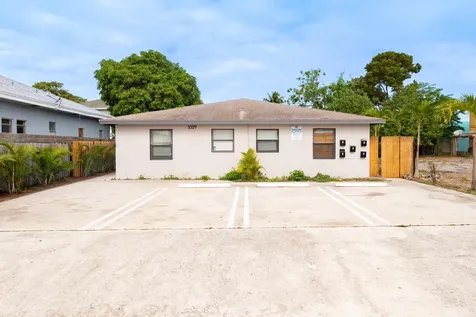 1009 9th Street West Palm Beach FL 33401