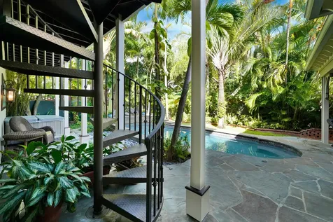 137 S Oak Street Lantana FL 33462