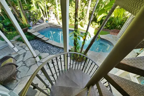 137 S Oak Street Lantana FL 33462