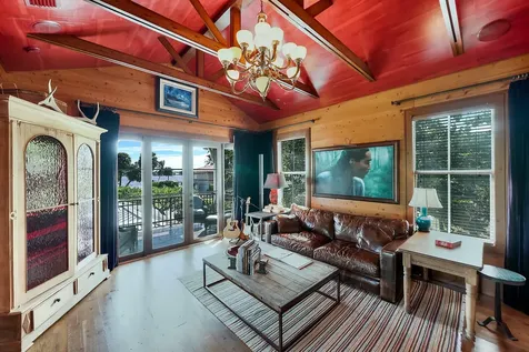 137 S Oak Street Lantana FL 33462