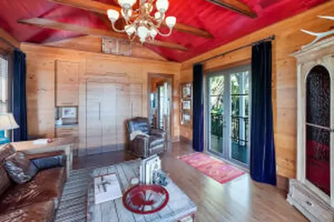 137 S Oak Street Lantana FL 33462