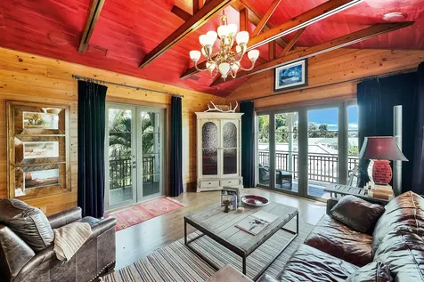 137 S Oak Street Lantana FL 33462