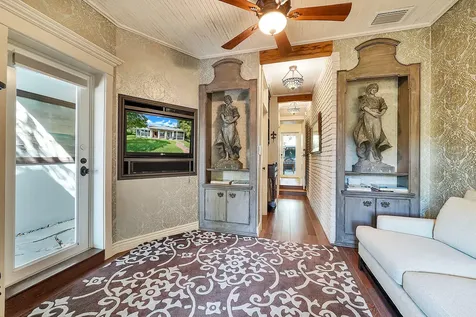 137 S Oak Street Lantana FL 33462