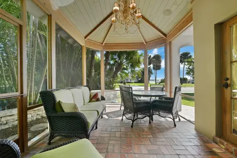 137 S Oak Street Lantana FL 33462