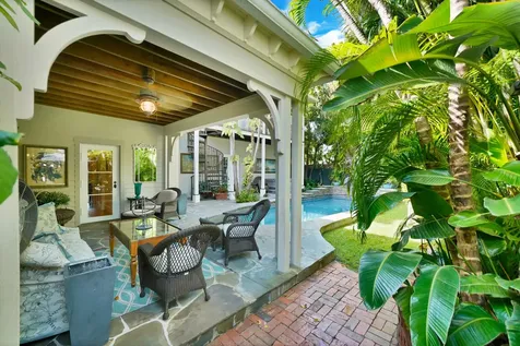 137 S Oak Street Lantana FL 33462